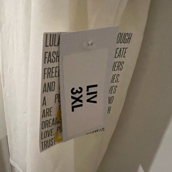 LuLaRoe Halloween Mummy Theme Liv Shirt - Picture 2 of 5